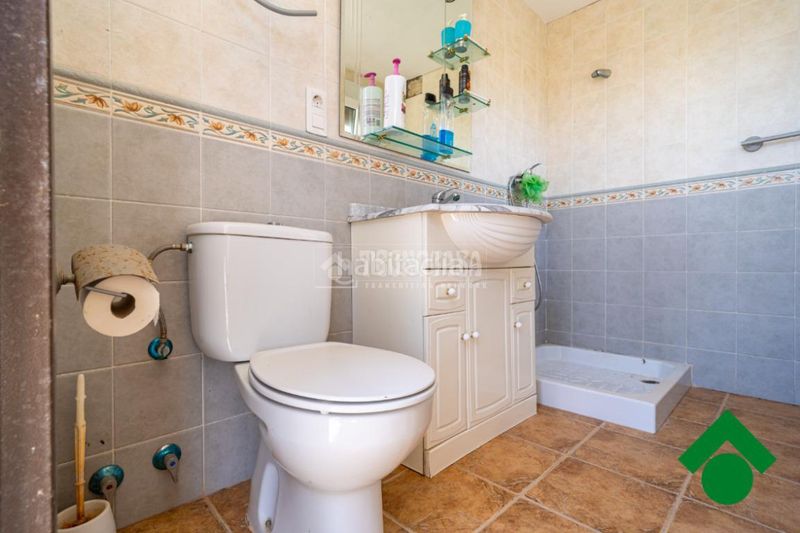 Foto d02b6eda-87e4-4b50-9c98-4aba0b4d57d2. Casa a Moraleda de Zafayona