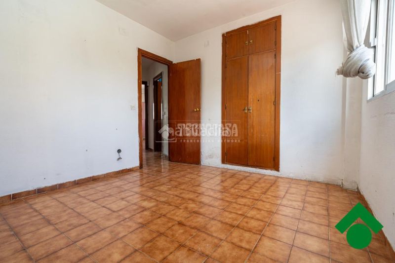 Foto 7e9a7f70-0250-4e32-afc4-495672fad92d. Casa aparellada a Santa Fe