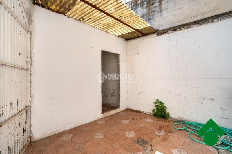 Foto 868be44d-ed88-4fe3-a0c4-a44693810e4d. Casa aparellada a Santa Fe