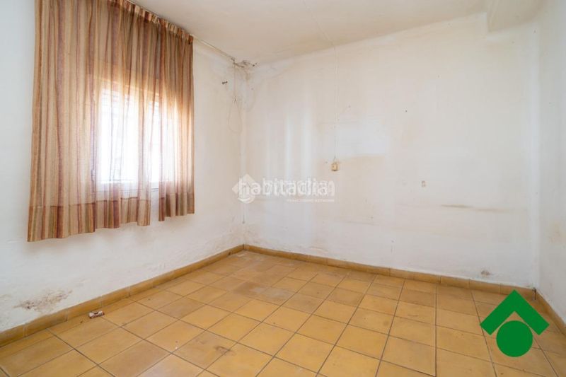Foto 08de92a6-ab5d-432f-8978-807bc5447d45. Casa aparellada a Santa Fe