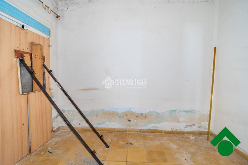 Foto 598f5790-7ef2-4c96-b6fd-6db2ee5aaae1. Casa aparellada a Santa Fe