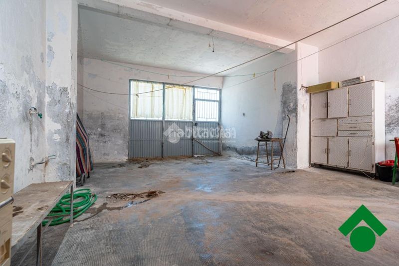 Foto 00a6811a-b545-4b0c-9817-86453da9f187. Casa aparellada amb aparcament a Las Flores - Huerta Gabias (Las)