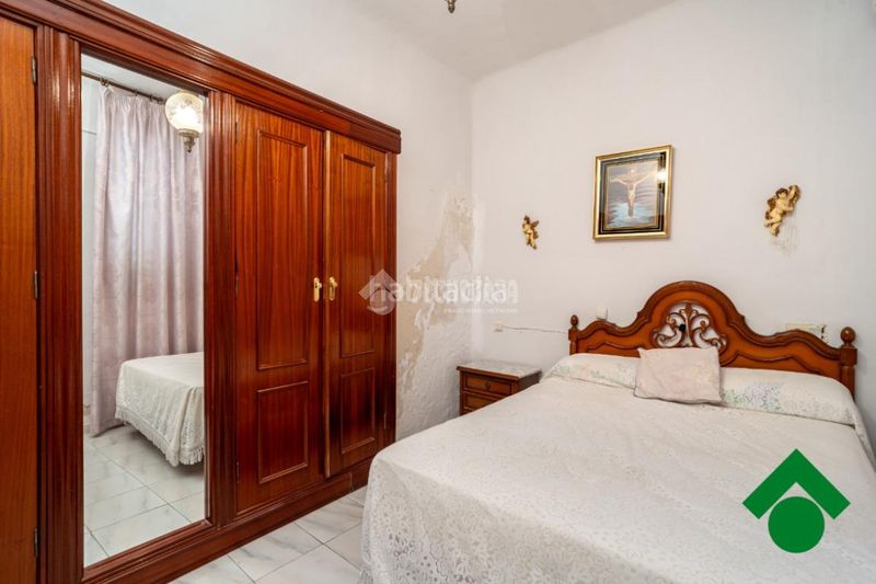 Foto 14a20024-d24e-4a4e-930b-b3d956e6d072. Casa aparellada amb aparcament a Las Flores - Huerta Gabias (Las)
