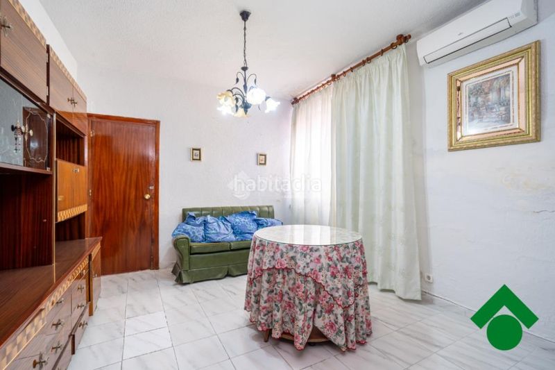 Foto 415fe235-9f86-4a6a-9c83-5d1291069b13. Casa aparellada amb aparcament a Las Flores - Huerta Gabias (Las)