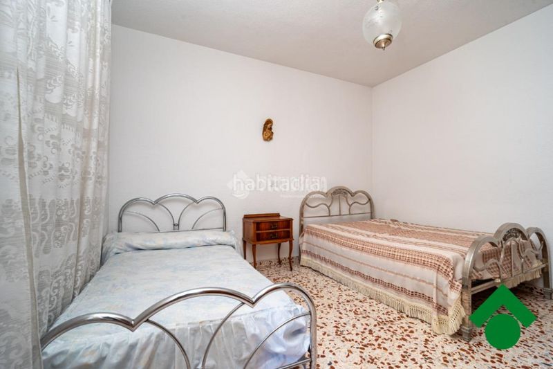 Foto 88d70ad2-f2e1-4b2b-8345-64b6708be03f. Casa aparellada amb aparcament a Las Flores - Huerta Gabias (Las)