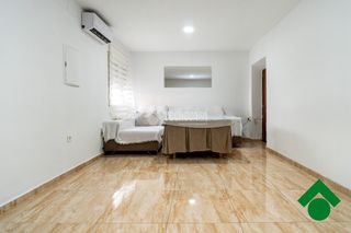 Casa aparellada a Las Flores - Huerta. Casa en venta en las gabias