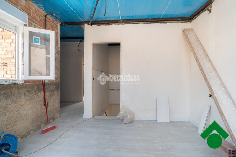 Foto 71ed08d8-f695-41ad-97b1-d50f9813b756. Casa aparellada a Santa Fe