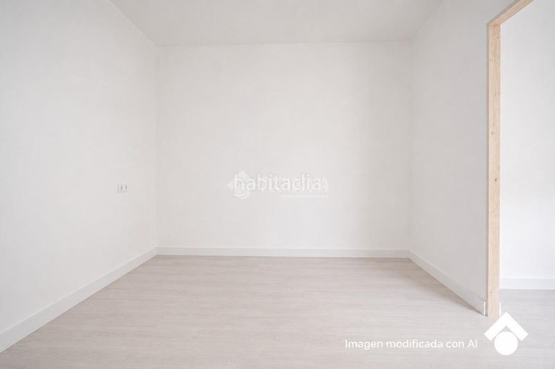 Foto 785e82f9-8c0d-4f2e-b8ae-ebe071dd38fa. Casa aparellada a Santa Fe