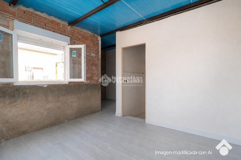 Foto b446b252-134d-49af-87ad-59f544378440. Casa aparellada a Santa Fe
