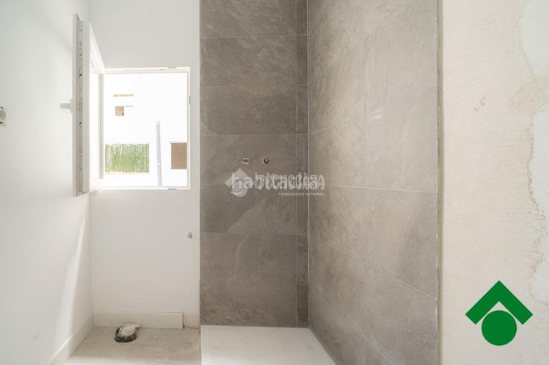 Foto ef1f9f9e-80b0-40d1-8ff2-ea6fd4d91966. Casa aparellada a Santa Fe