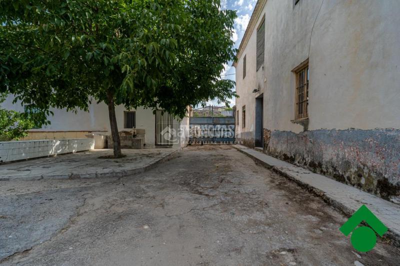 Foto 879ca55a-7037-4fed-8c75-bf6753c48c48. Masía casa rural en venta en santa fe en Fuente Vaqueros