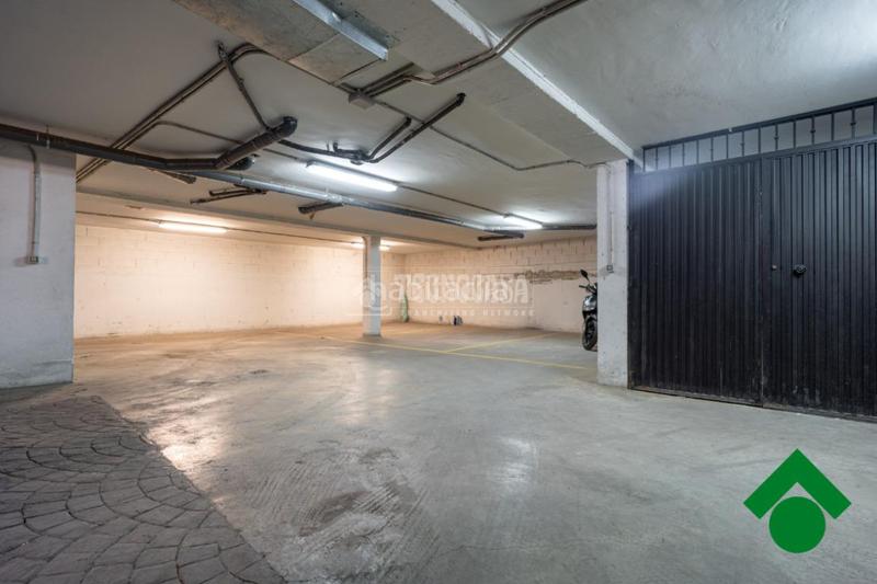 Foto 8ac2f2d4-b34d-45a5-844a-b5344d36c906. Aparcament cotxe a Santa Fe