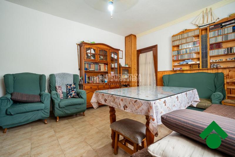 Foto b55d2acf-f0a5-4ede-92d4-92efad37de2d. Casa pareada casa en venta en Santa Fe