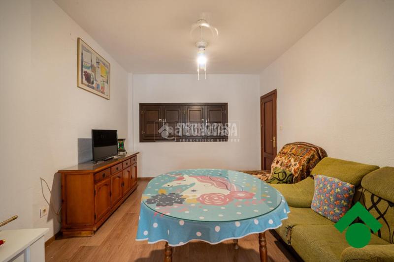 Foto f574b153-ffea-45a8-9abf-2571549498ce. Casa pareada casa en venta en Santa Fe