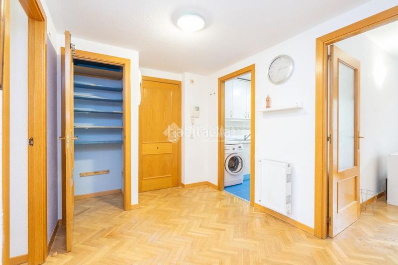 Foto fcb9d3ed-678d-4569-a1e4-4474e69cb9e0. Pis a Coslada pueblo Coslada