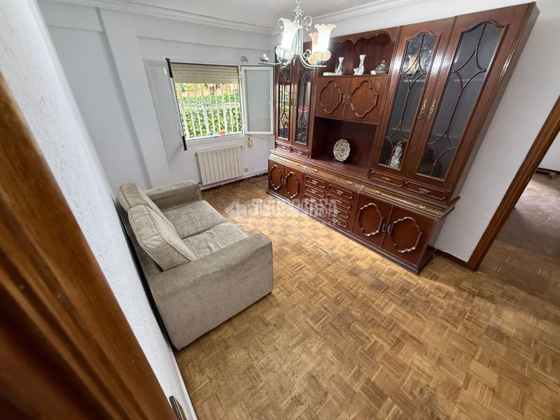 Foto 4f57f762-a85e-4737-8a43-4e8bbb03124f. Piso  en venta en Zofío Madrid
