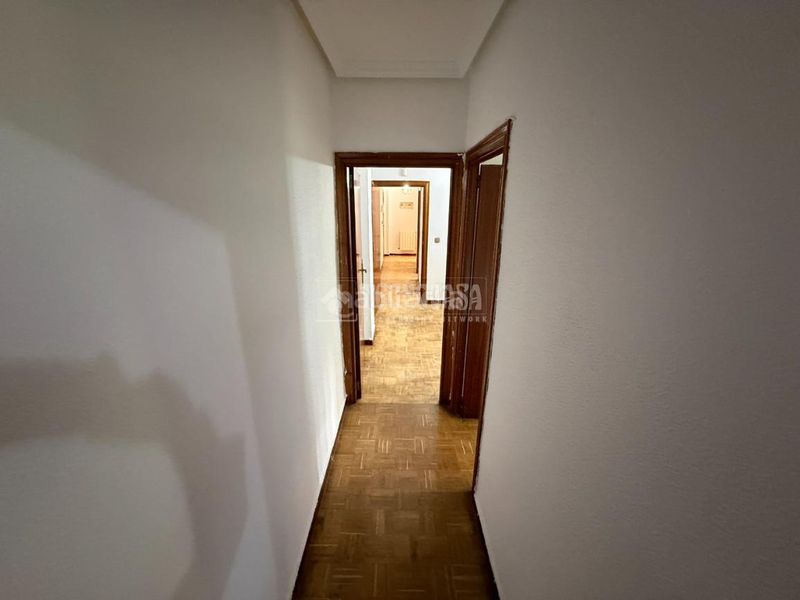 Foto 9343f7e8-d2c3-444a-9344-d5f1a9ffb46a. Piso  en venta en Zofío Madrid