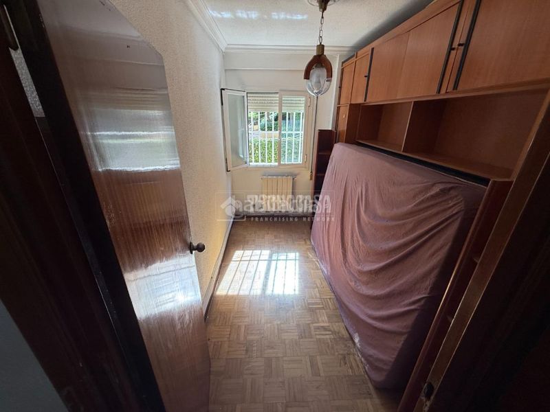 Foto b5ecfcef-88c7-4d4c-a7be-49961ec24b04. Piso  en venta en Zofío Madrid
