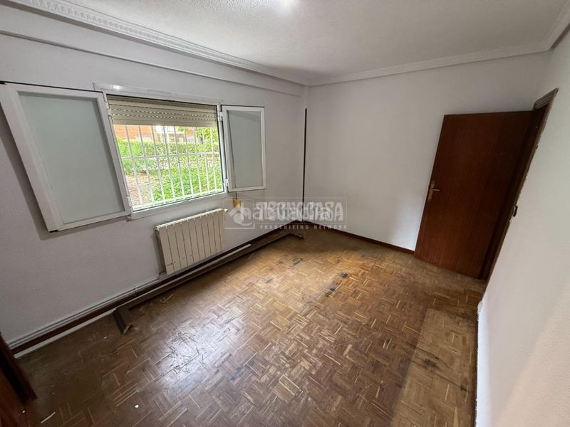Foto c87d0646-6238-4850-9faf-89ef5af60826. Piso  en venta en Zofío Madrid