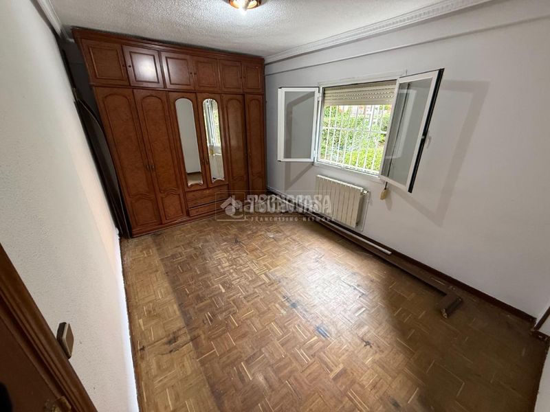 Foto e02b788a-72f9-42d4-b59d-66ca5c705807. Piso  en venta en Zofío Madrid