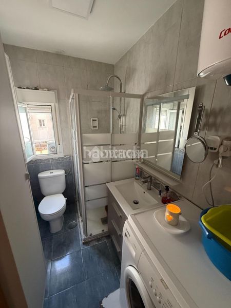 Foto cba6ccfb-204e-4194-b922-be8d6d713a3a. Piso  en venta en Zofío Madrid