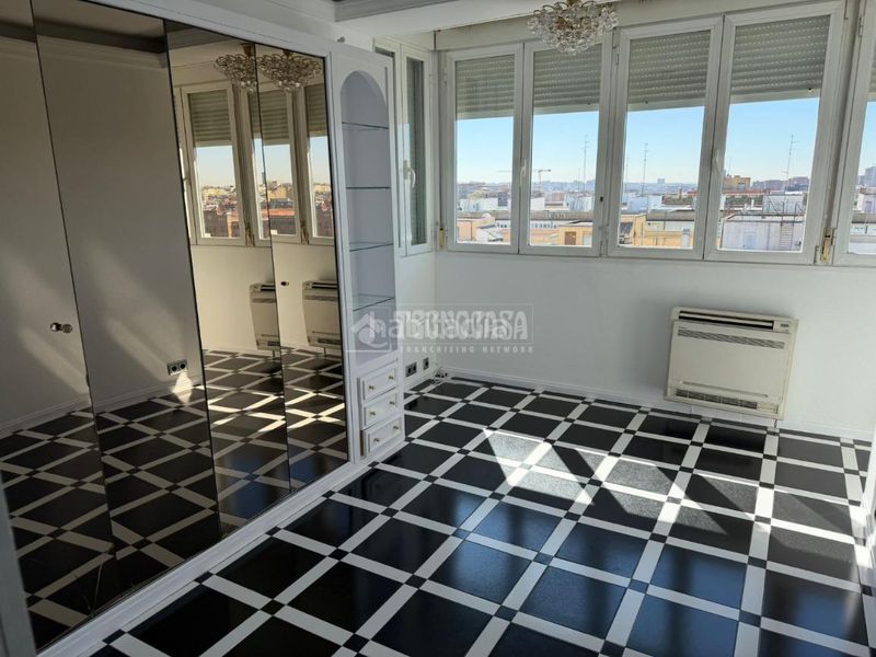 Foto 0f4706c4-d8ee-4d2f-bba7-ec93d4a3d54f. Rent flat with heating in Concepción Madrid