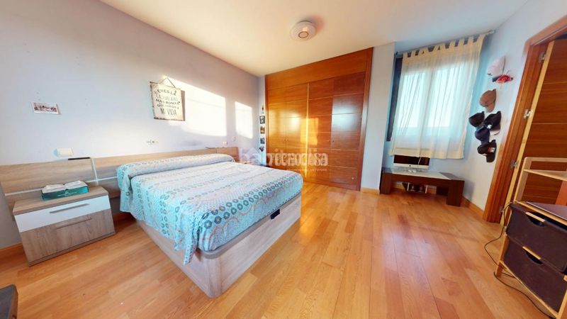 Foto 99371d22-90f9-45f6-ab64-65e6c2b57a70. Pis a Yebes - valdeluz Yebes