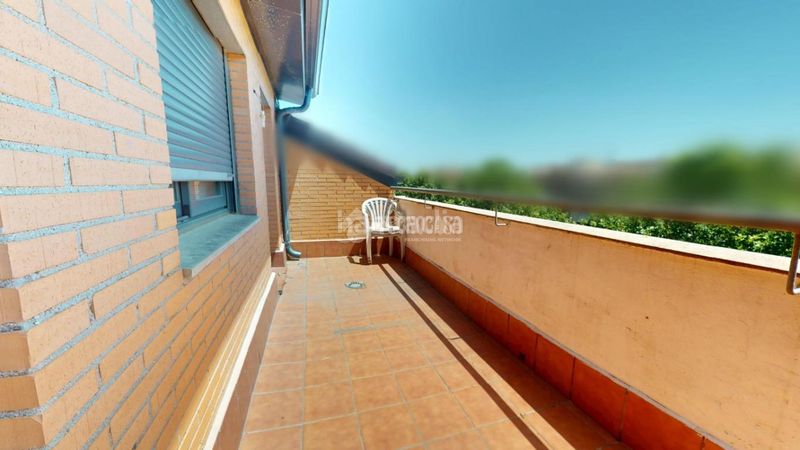 Foto 25695efc-3eee-461f-80b3-c00a39cd7d98. Duplex con riscaldamento parcheggio in Yebes - valdeluz Yebes
