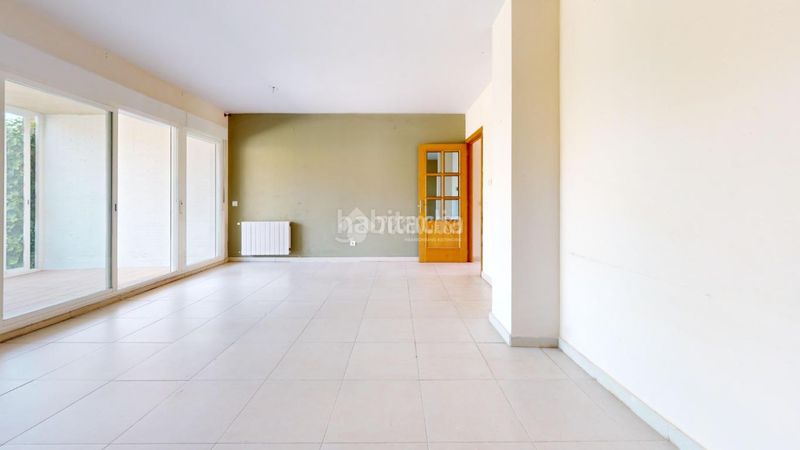 Foto 447b88b4-8d7c-43e2-9ec6-2c36b3a83435. Casa aparellada amb calefacció a Yebes - pueblo Yebes