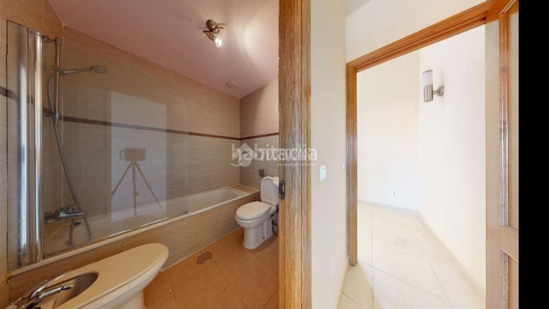 Foto 50e63703-624c-4ef9-b3f7-3763814a6809. Casa aparellada amb calefacció a Yebes - pueblo Yebes