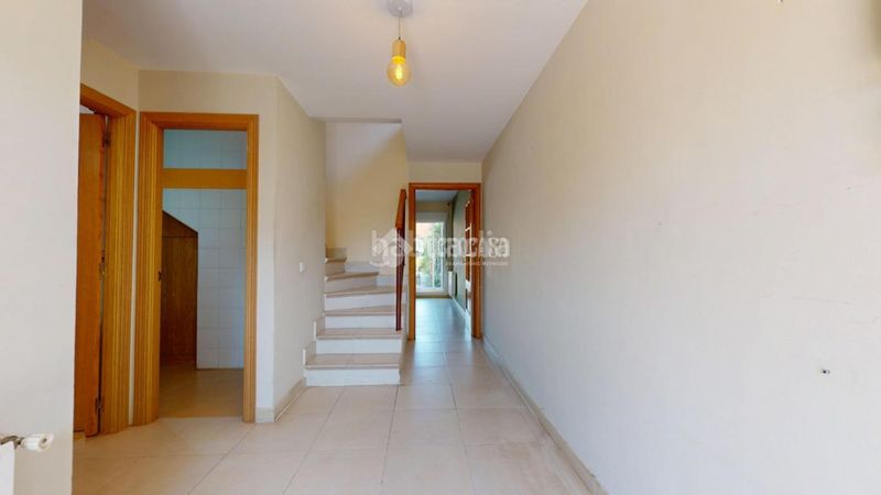 Foto 81e5b704-1395-46d0-87c7-fad6763360ee. Casa aparellada amb calefacció a Yebes - pueblo Yebes