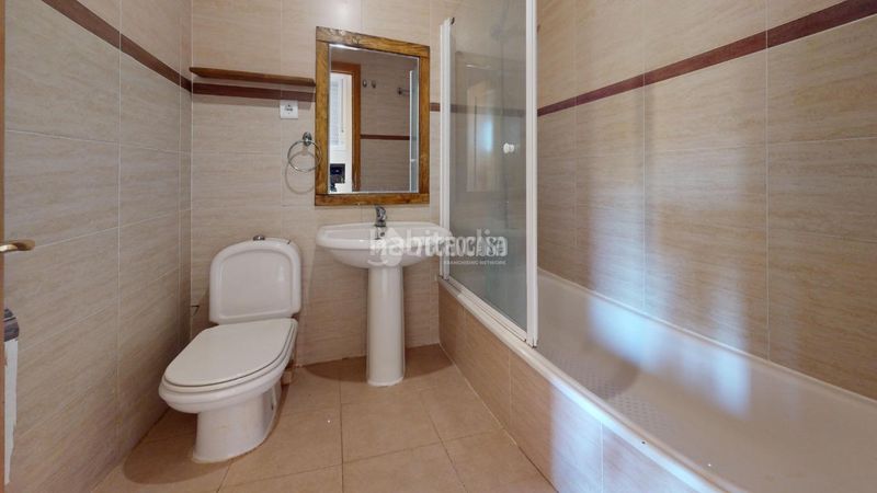 Foto dedddc7a-39a2-4b52-b24c-3739d994bbf5. Casa aparellada amb calefacció a Yebes - pueblo Yebes