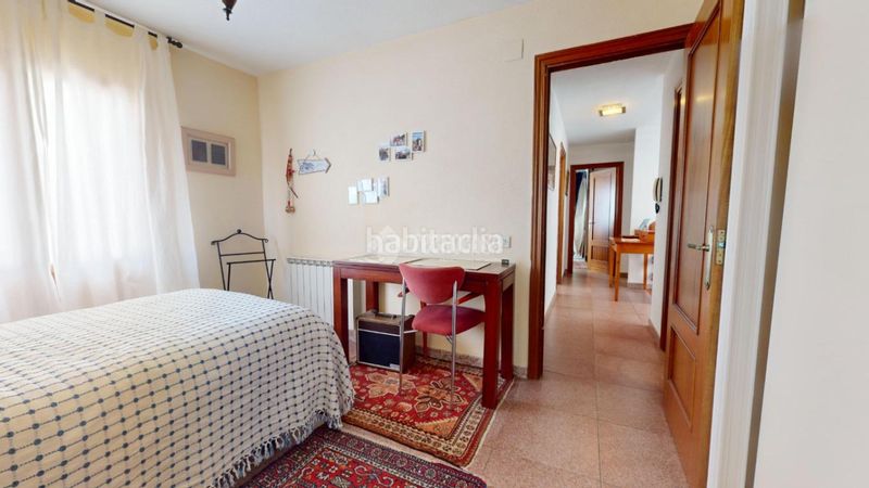 Foto d603c176-9e7a-49c0-b921-e815fa1d0272. Casa aparellada amb calefacció aparcament a Horche