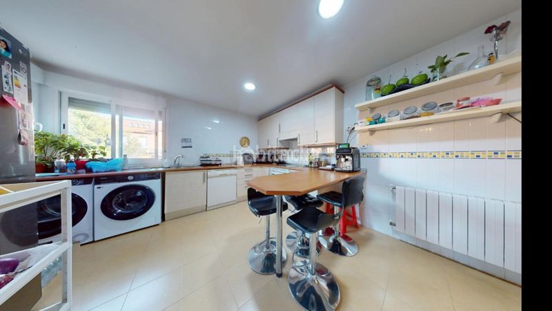 Foto d1f33a03-1e46-4905-9f1a-172d5b1bb977. Casa aparellada a Yebes - pueblo Yebes