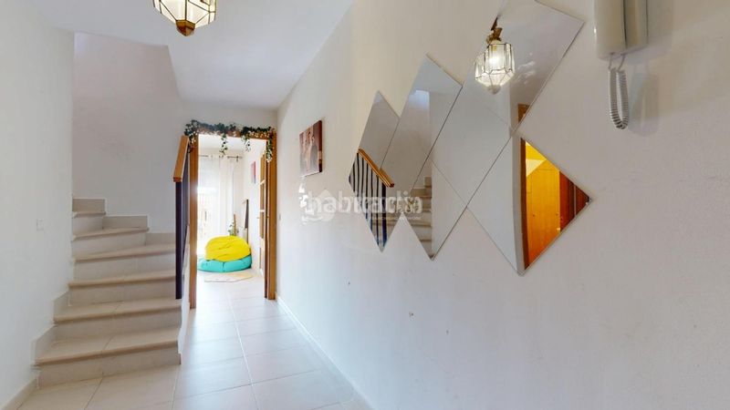 Foto f8429c05-bb89-4f30-88b7-6a44c0f85519. Casa aparellada a Yebes - pueblo Yebes