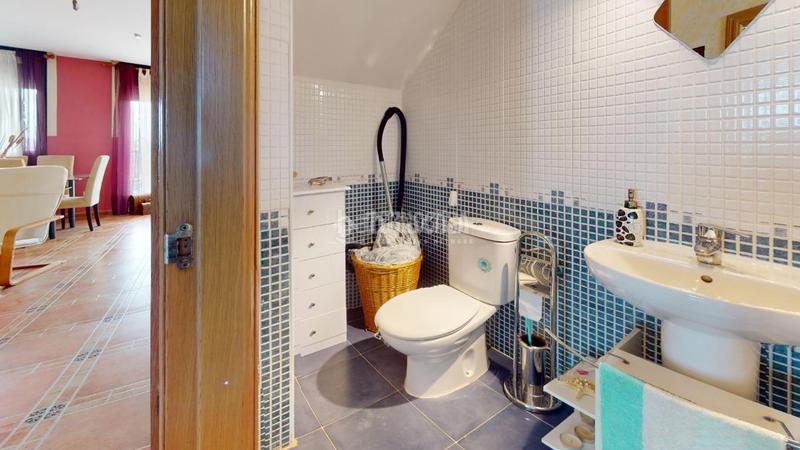 Foto fe1be3f4-7c7a-49e7-bafe-f7f1c4d0e243. Casa aparellada a Yebes - pueblo Yebes