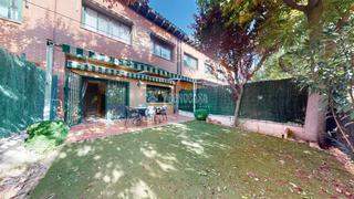 Casa pareada en Yebes - Pueblo. Casa en venta en yebes  valdeluz