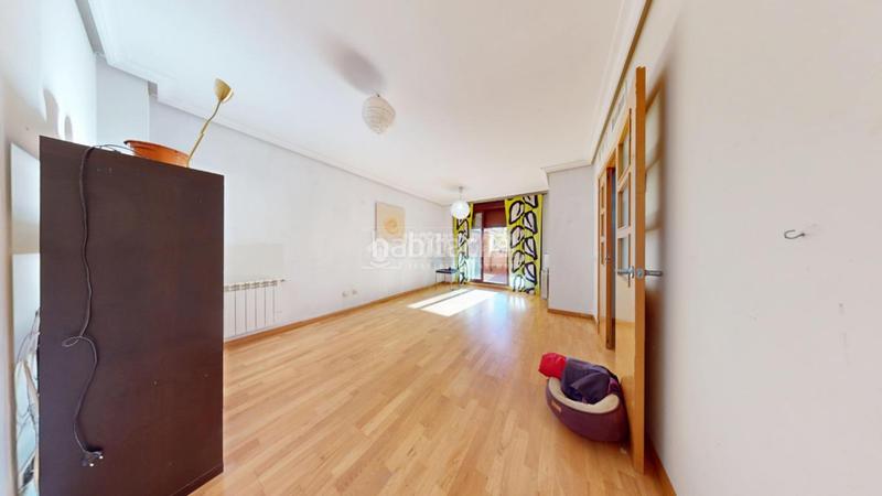 Foto afe43fa1-8d0a-4687-978b-9d94864462d4. Pis a Yebes - valdeluz Yebes