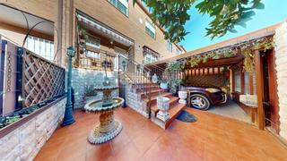 Maison jumelée à Chiloeches. Casa en venta en chiloeches