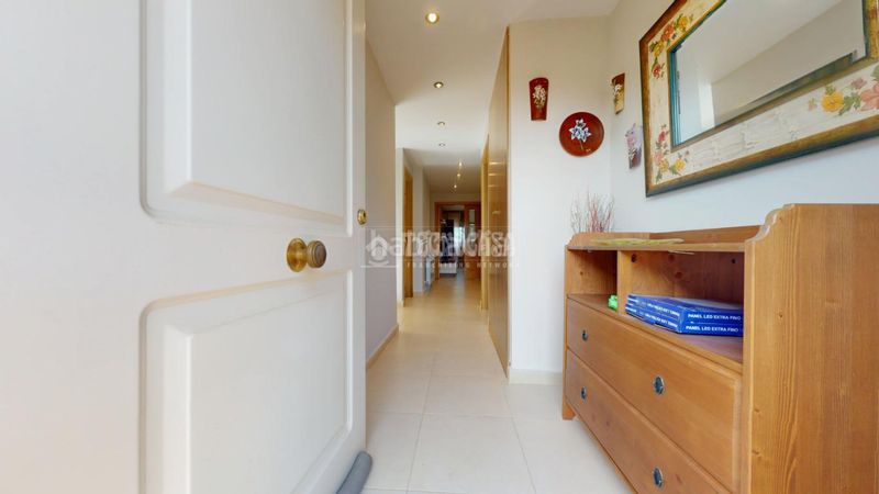 Foto b9b3b6df-5a5a-4f2a-aef4-dc8c5ffad9f1. Casa aparellada amb calefacció aparcament a Yebes - pueblo Yebes