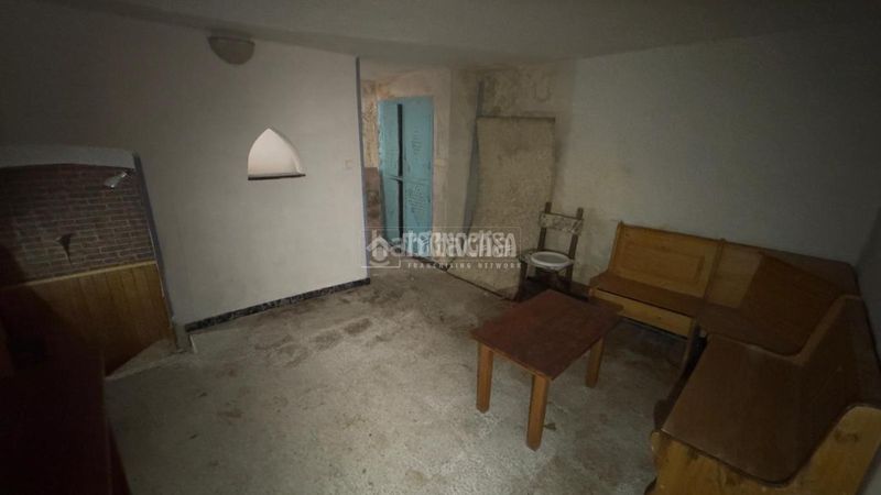 Foto 8cbf2277-b19f-43b9-89d8-cffcb6a601b8. Casa aparellada a Horche