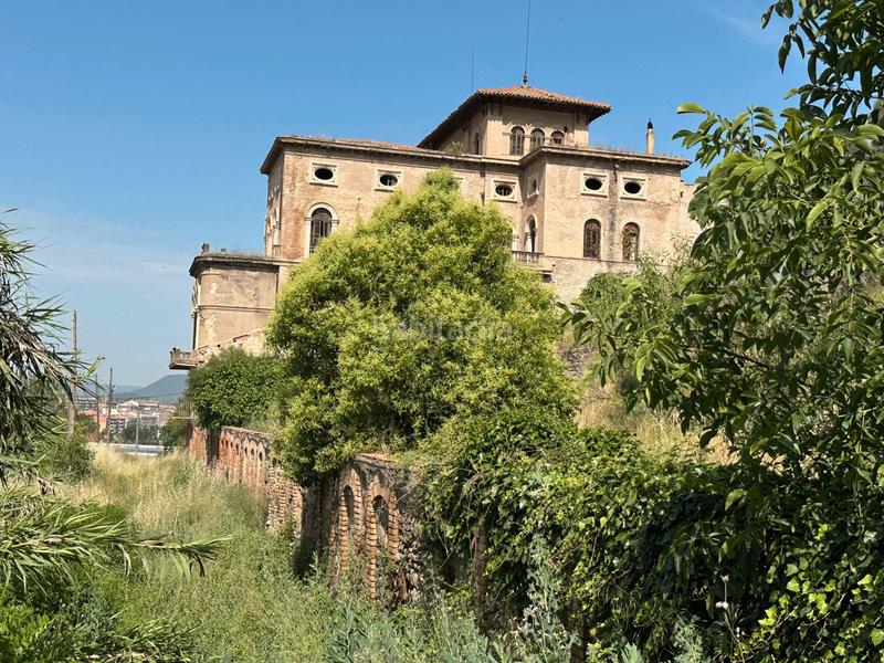 Foto 262a2114-2529-4949-bef1-dce7261d8570. Casa in carrer de castelltallat 30 in Font dels Capellans - Sagrada Familia Manresa