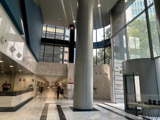 Location Bureau à Carrer de juan gris 3. Oficina versátil en ubicación estratégica – zona franca / torre