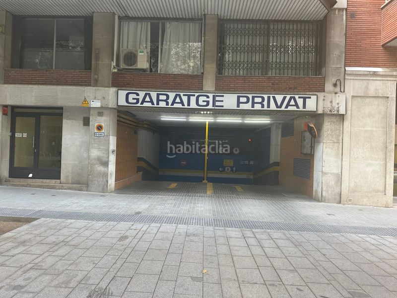 Foto f575de49-cfe9-4b3e-96de-14575c4c7950. Aparcament cotxe a carrer de rocafort 112 a La Nova Esquerra de l´Eixample Barcelona