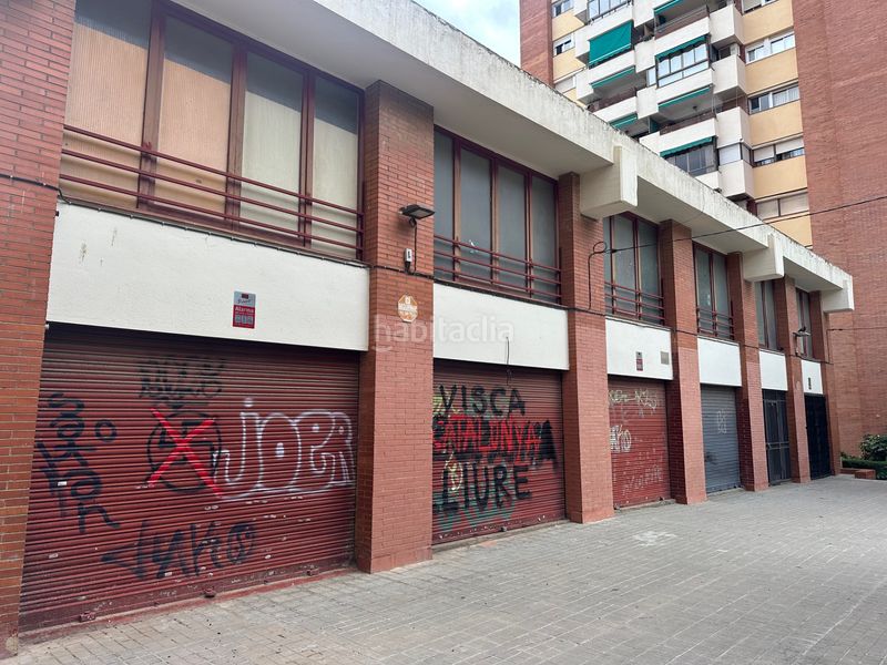 Foto ae0840e6-e0c9-4d6e-ae10-55cd6152b3b4. Edifici a passeig d'urrutia 125 a La Guineueta Barcelona