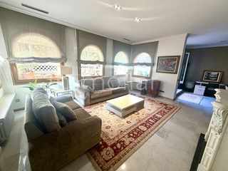 Lloguer Àtic a Carrer d'elisa 6. Ático exclusivo con dos grandes terrazas con vistas a zonas ajar
