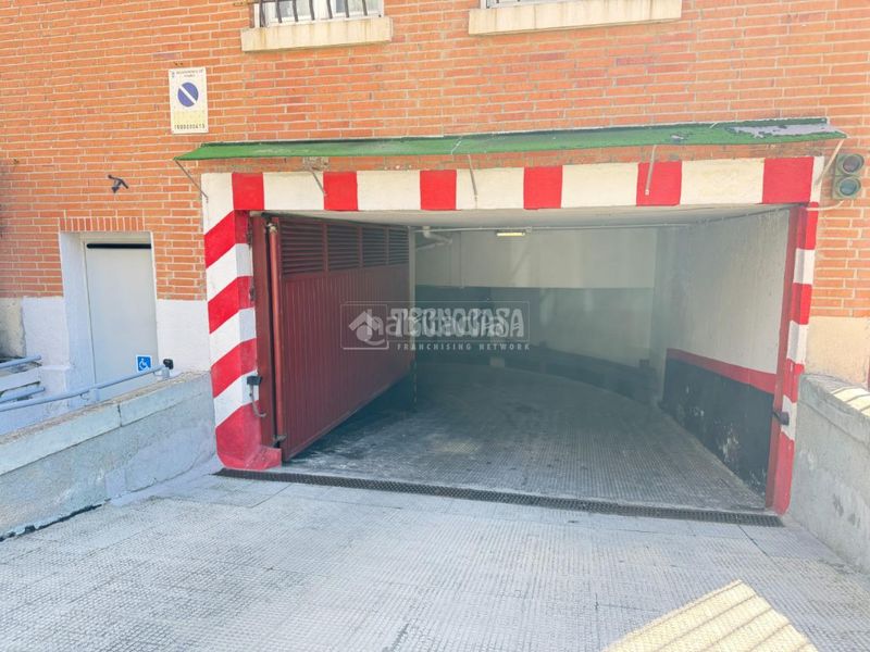 Foto 84e00c16-a784-4031-802f-17f06333516d. Aparcament cotxe a Canillas Madrid
