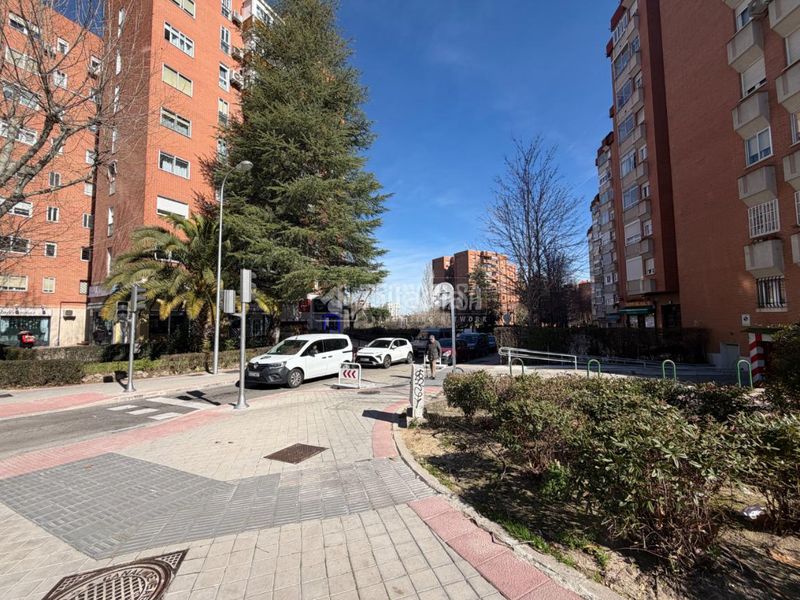 Foto f80598ba-a216-4641-9a69-471b916d757a. Aparcament cotxe a Canillas Madrid