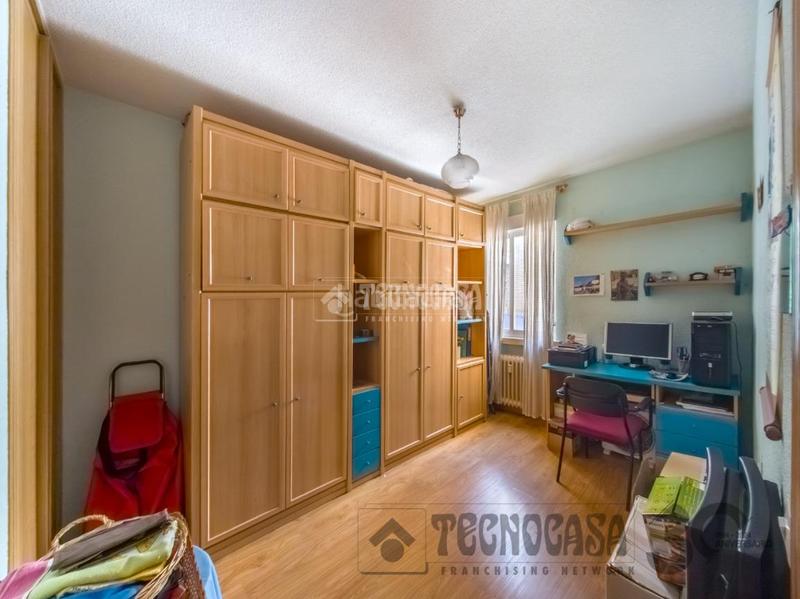 Foto c3e24ec7-3173-4d5c-b363-7d3b132e6a0f. Flat with heating in Delicias Madrid