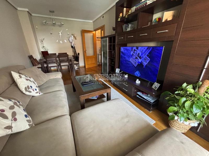 Foto dcb95f6d-7699-458a-b02f-c0c2a8b4f980. Piso  en venta en Parque Oeste-Fuente Cisneros Alcorcón